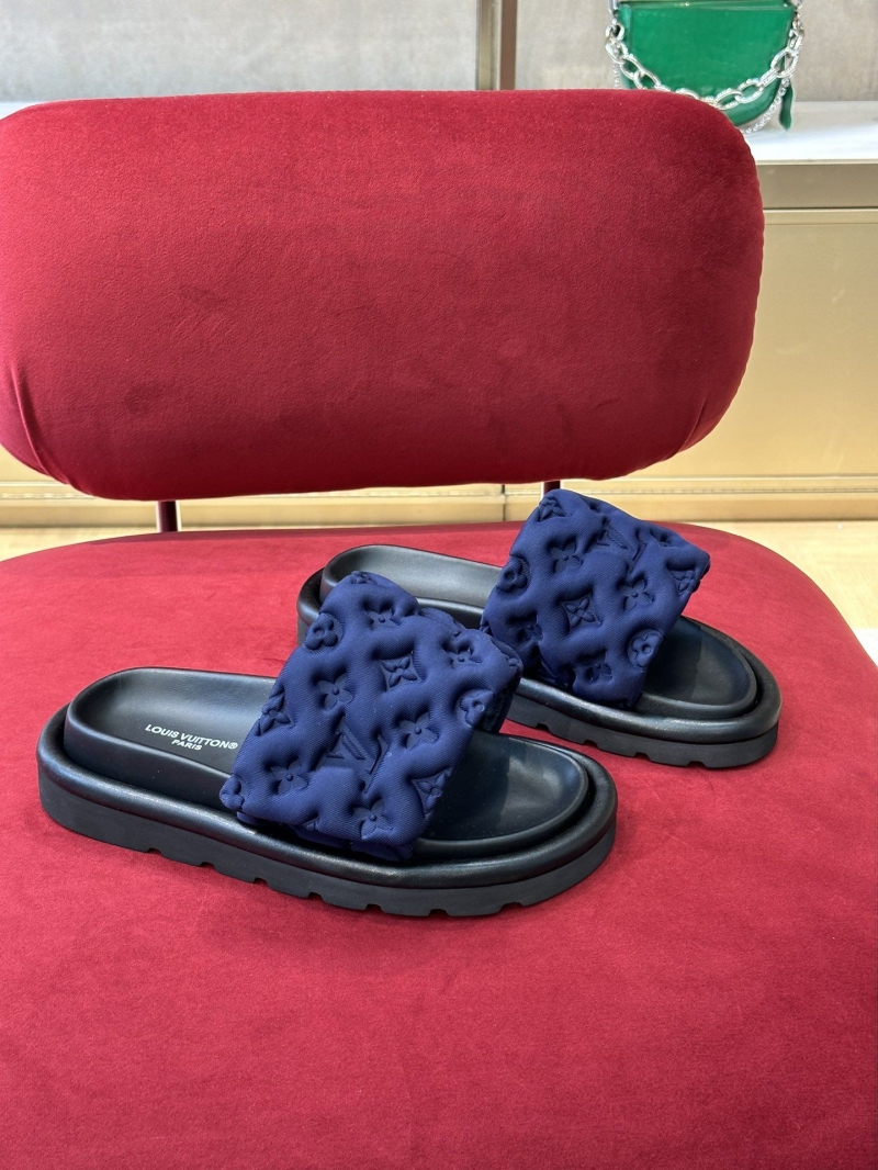 l0vis Vvtt0n slippers